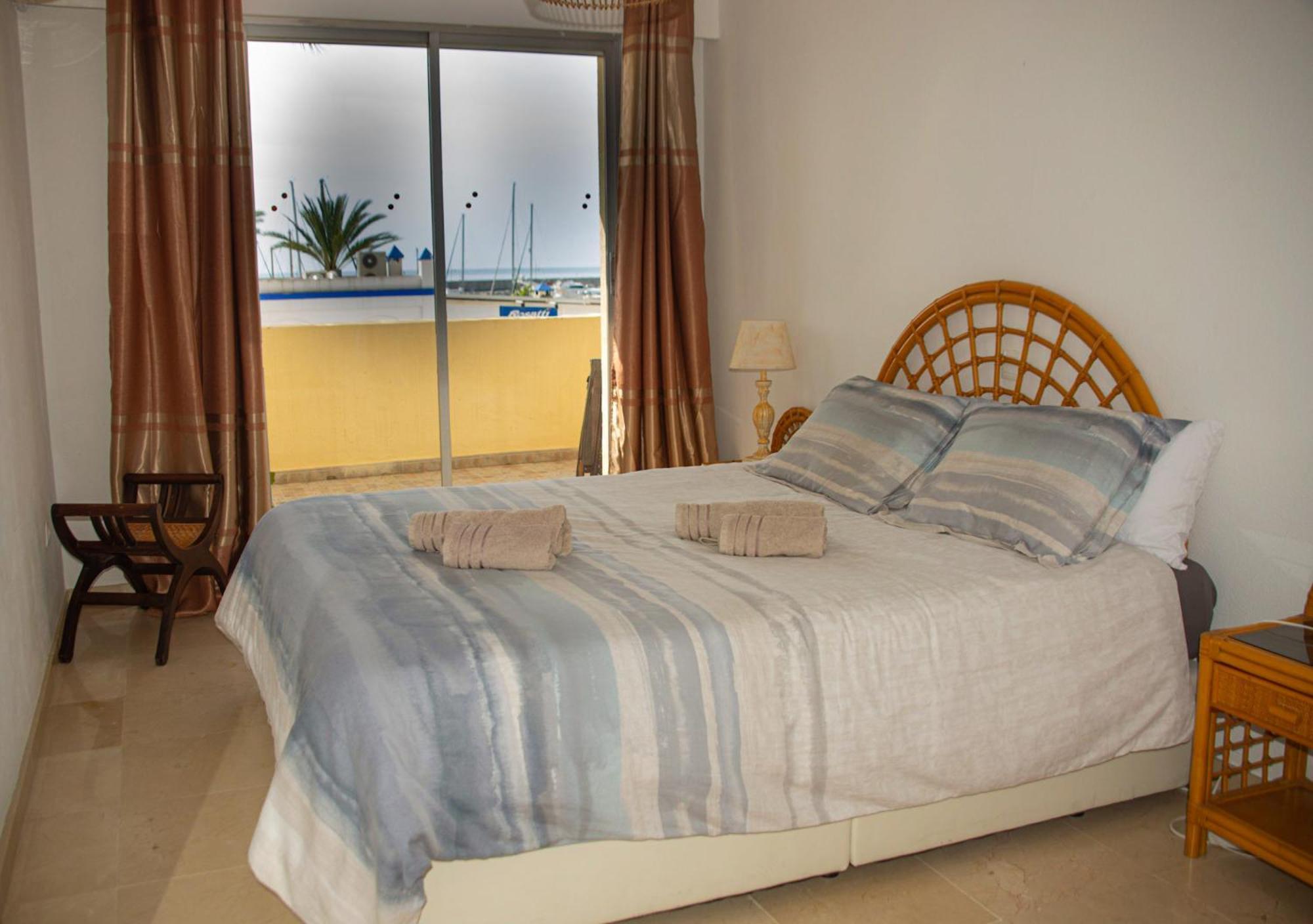 Appartement Palmeras Puerto Paraiso Estepona Bagian luar foto
